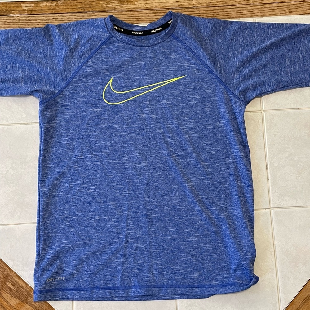 Nike Swim mens Large Blue‎ Dri-FIT UPF 40+ Rash Guard Short Sleeve Swim Shirt